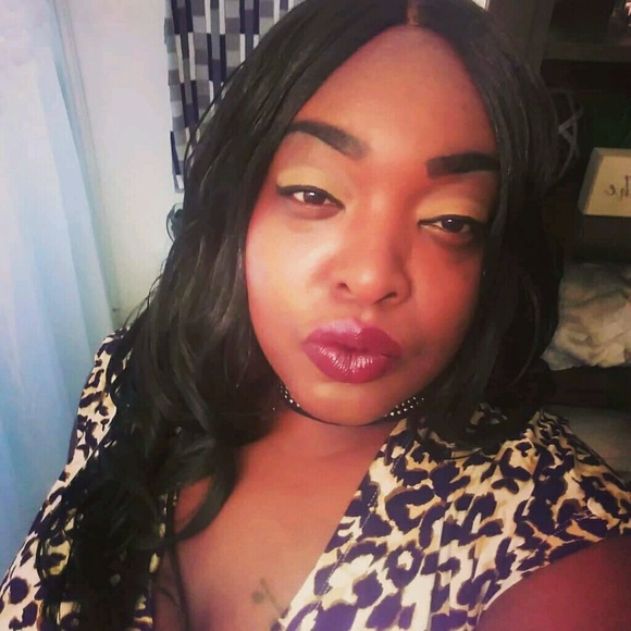 Meet your Posher, Keyla - Picture 1 of 1